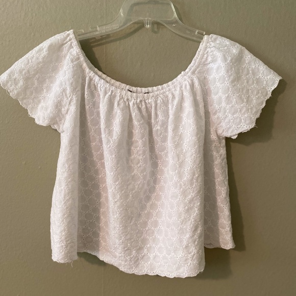 Zara Tops - Zara Trafaluc Small Flowy Top
